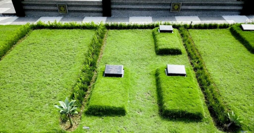 Kavling Makam 1